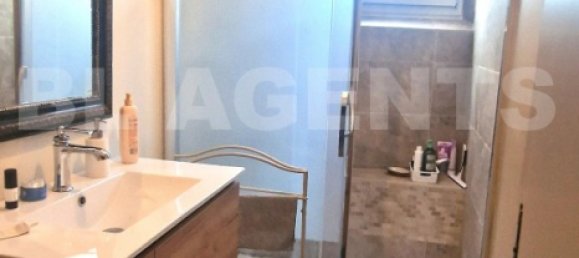 5 bedrooms House in Castelsarrasin, France No. 329300 7