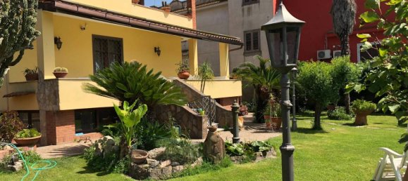 4 bedrooms Villa in Giugliano in Campania, Italy No. 174573 20