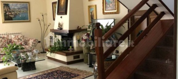 4 bedrooms Villa in Giugliano in Campania, Italy No. 174573 7