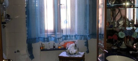 4 bedrooms Villa in Giugliano in Campania, Italy No. 174573 9