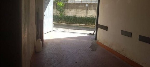 Lagerhaus in Gravina di Catania, Italy 36m², Nr. 75976 6