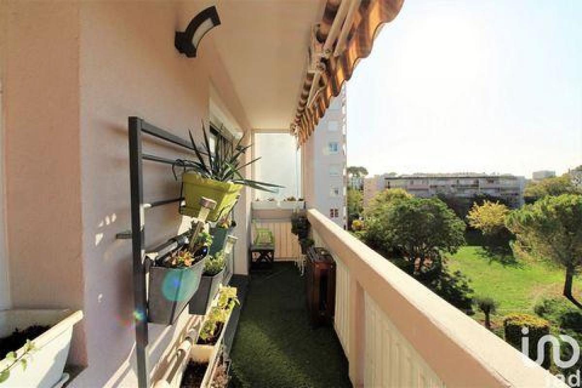 Condominio de 2 dormitorios en Toulon, France No. 15528