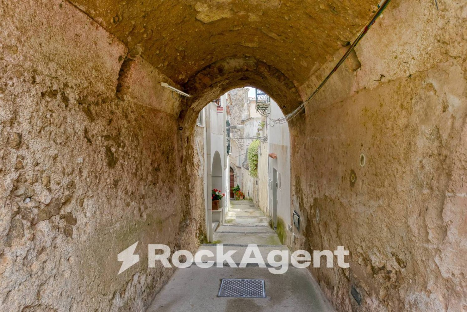 415m² Land in Ravello, Italy No. 308479