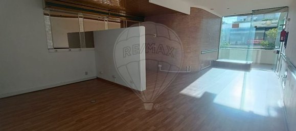 56m² Office in Faro, Portugal No. 233420 3