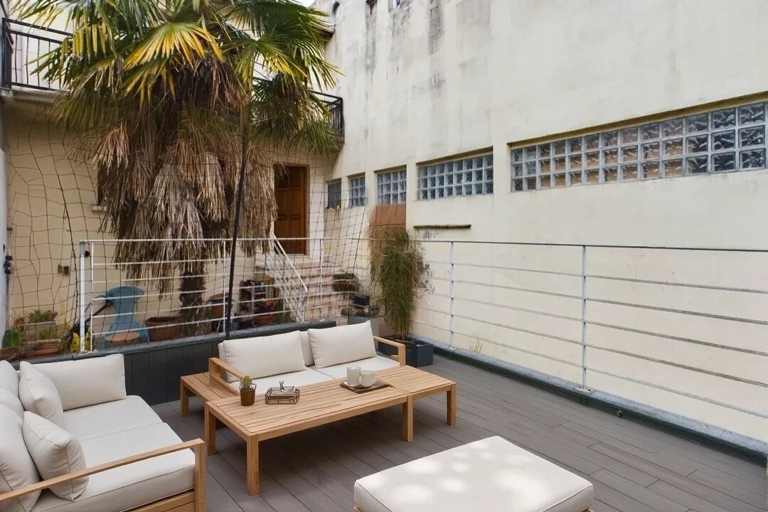 Casa de 4 dormitorios en Bagnolet, France No. 124221