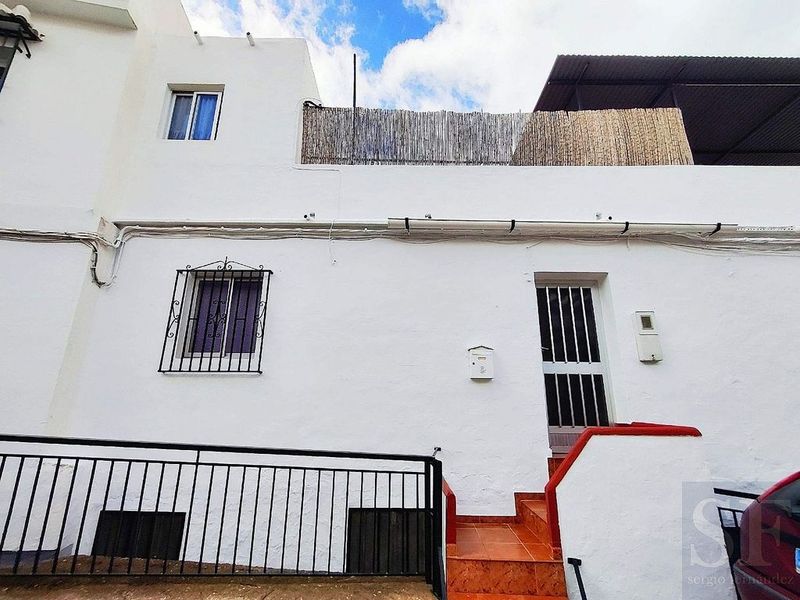 Adosado de 3 dormitorios en Cómpeta, Spain No. 219801