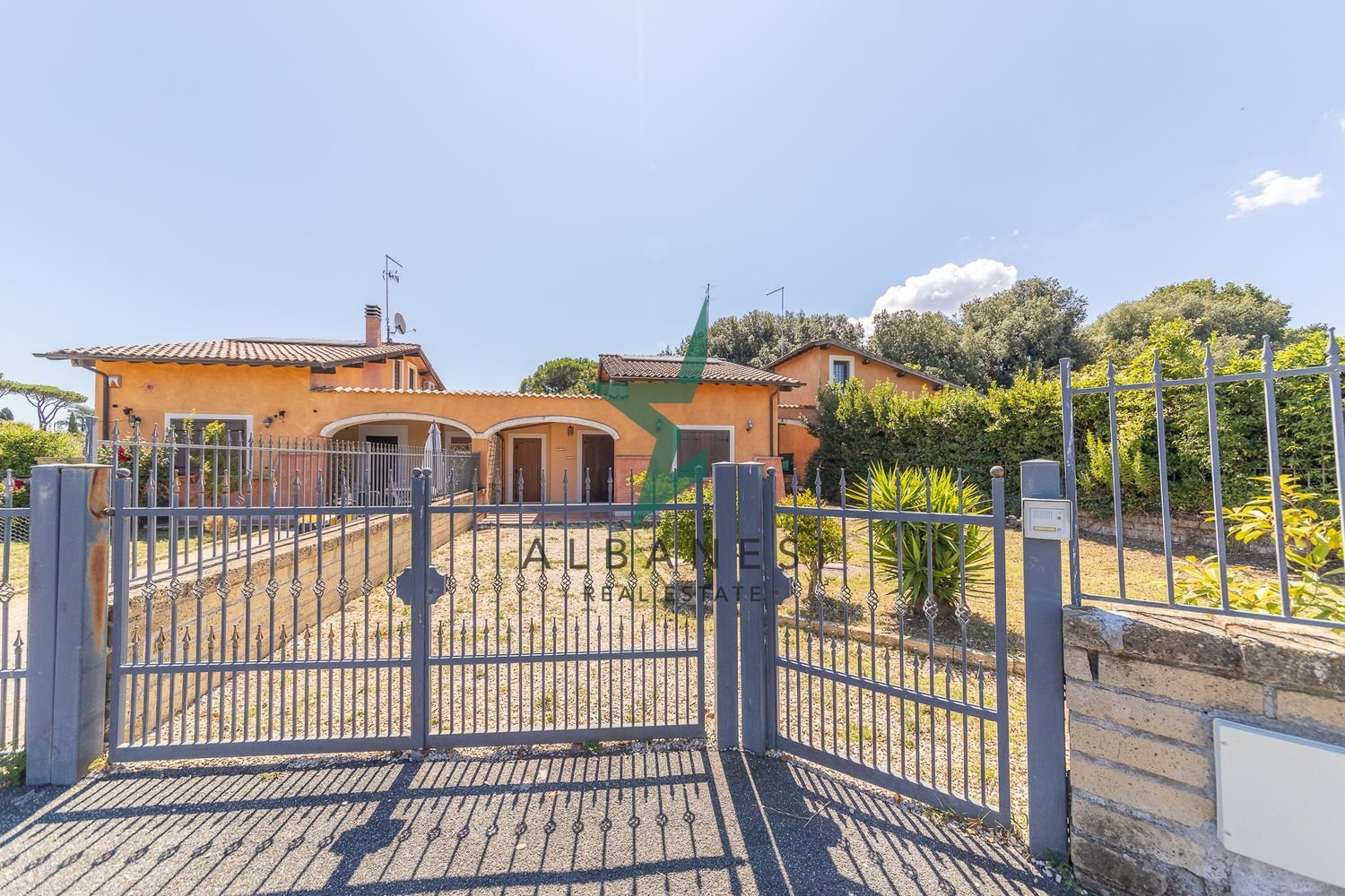 Casa de 4 habitaciónes en Bracciano, Italy No. 297152