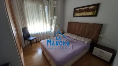 Apartamento de 3 dormitorios en Albacete, Spain No. 184174