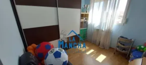 Apartamento de 3 dormitorios en Albacete, Spain No. 184174 4