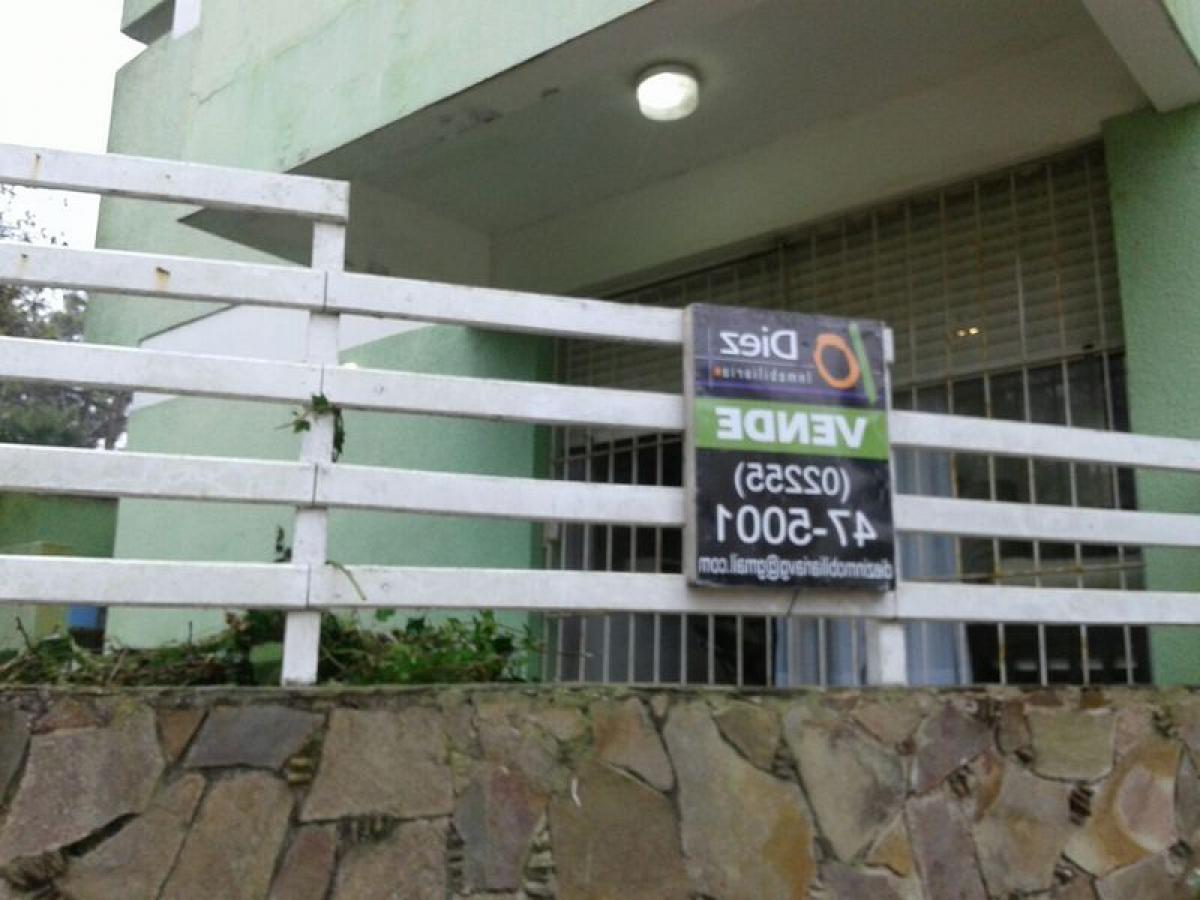 Apartamento de 2 dormitorios en Mar del Plata, Argentina No. 90113