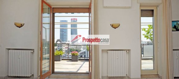 3 غرف نوم بانتهاوس في Milan, Italy رقم 246279 5