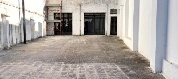  عقار تجاري في Squinzano, Italy 500متر مربع رقم 136251 4