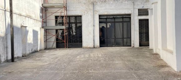  عقار تجاري في Squinzano, Italy 500متر مربع رقم 136251 5