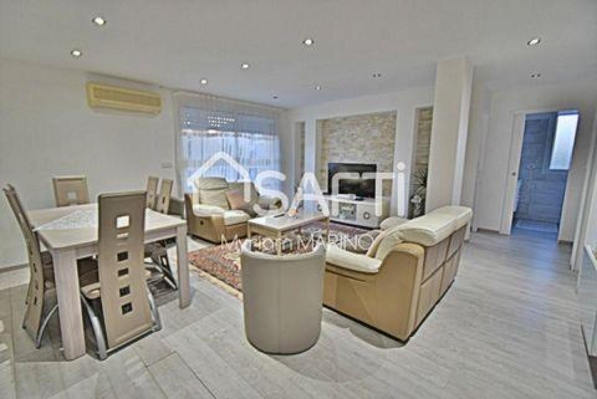 Квартира с 3 спальнями в Сен-Рафаэль, Франция № 11186