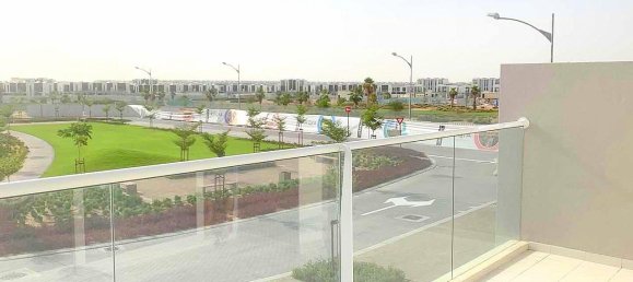 3 bedrooms Townhouse in Dubai, UAE No. 483 2