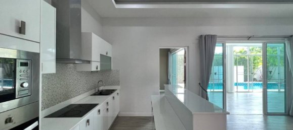 Villa de 3 dormitorios en Pran Buri, Thailand No. 58466 3