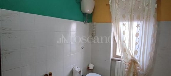 Дом с 9 комнатами в Кастильоне Мессер Раймондо, Италия № 162901 16