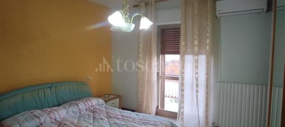 Дом с 9 комнатами в Кастильоне Мессер Раймондо, Италия № 162901 18