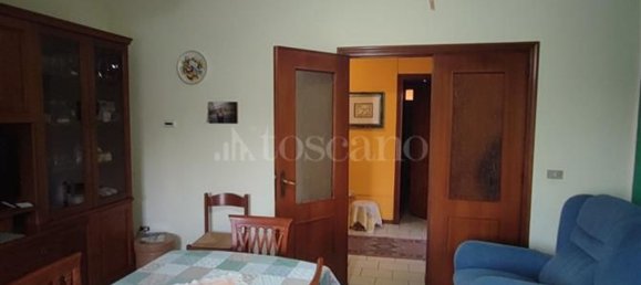 Дом с 9 комнатами в Кастильоне Мессер Раймондо, Италия № 162901 35