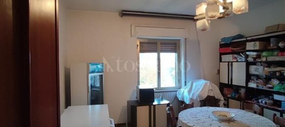 Дом с 9 комнатами в Кастильоне Мессер Раймондо, Италия № 162901 2