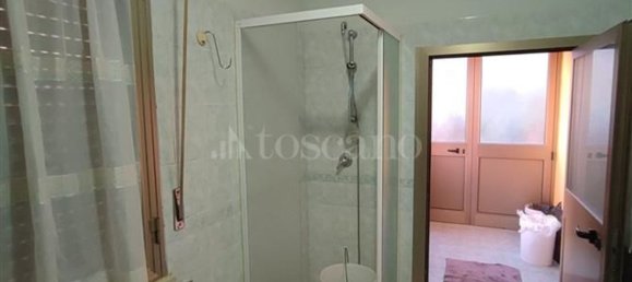 Дом с 9 комнатами в Кастильоне Мессер Раймондо, Италия № 162901 23