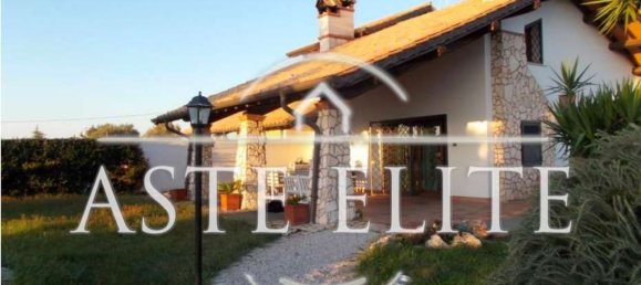 6-Zimmer Villa in Pomezia, Italy, Nr. 281241 2