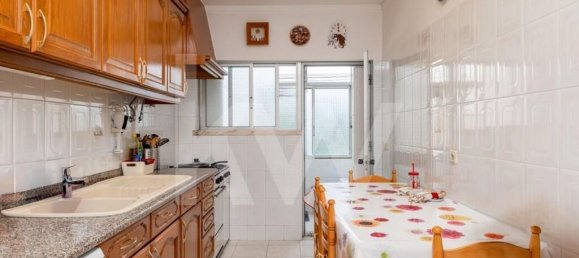 3 bedrooms Commercial property in Cascais, Portugal No. 77172 20