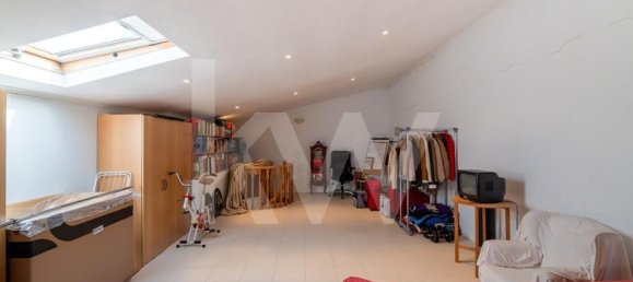 3 bedrooms Commercial property in Cascais, Portugal No. 77172 9