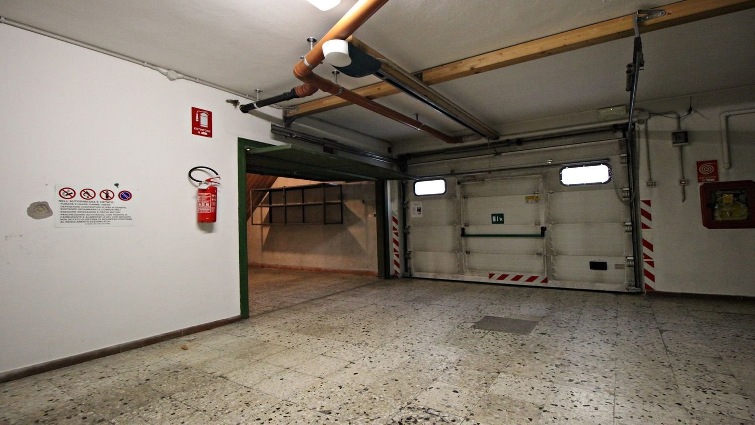  مرآب في Predazzo, Italy رقم 334850