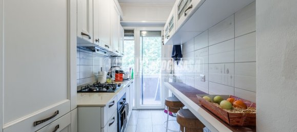 3 rooms Apartment in Milan, Italy No. 274435 26