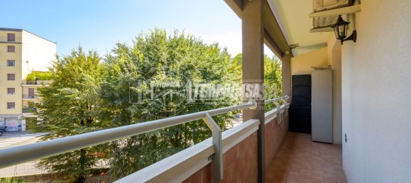 3 rooms Apartment in Milan, Italy No. 274435 3