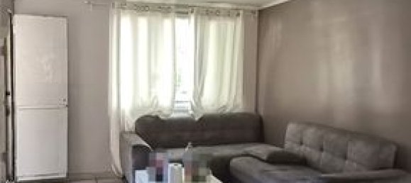 Apartamento de 3 dormitorios en Clichy-sous-Bois, France No. 315725 5