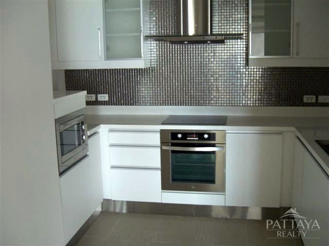 2 bedrooms Condo in Pattaya, Thailand No. 1422