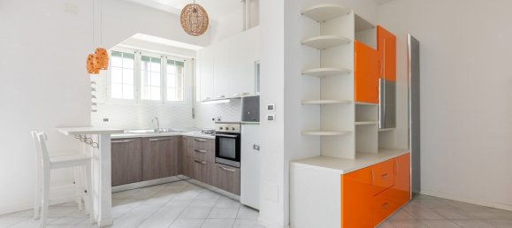 3 bedrooms Apartment in Bologna, Italy No. 321460 8