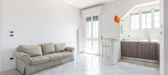 3 bedrooms Apartment in Bologna, Italy No. 321460 2