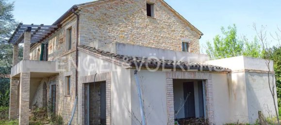 12-Zimmer Haus in Penna San Giovanni, Italy, Nr. 126829 20