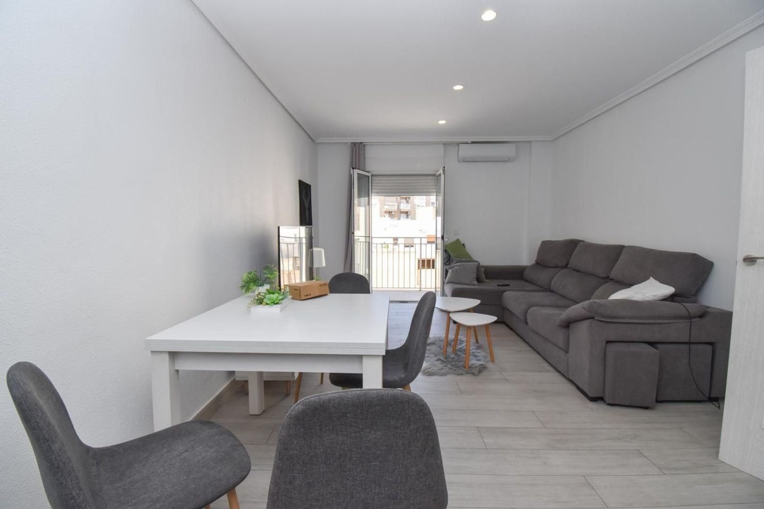 4 chambres Appartement à El Altet, Spain No. 158491