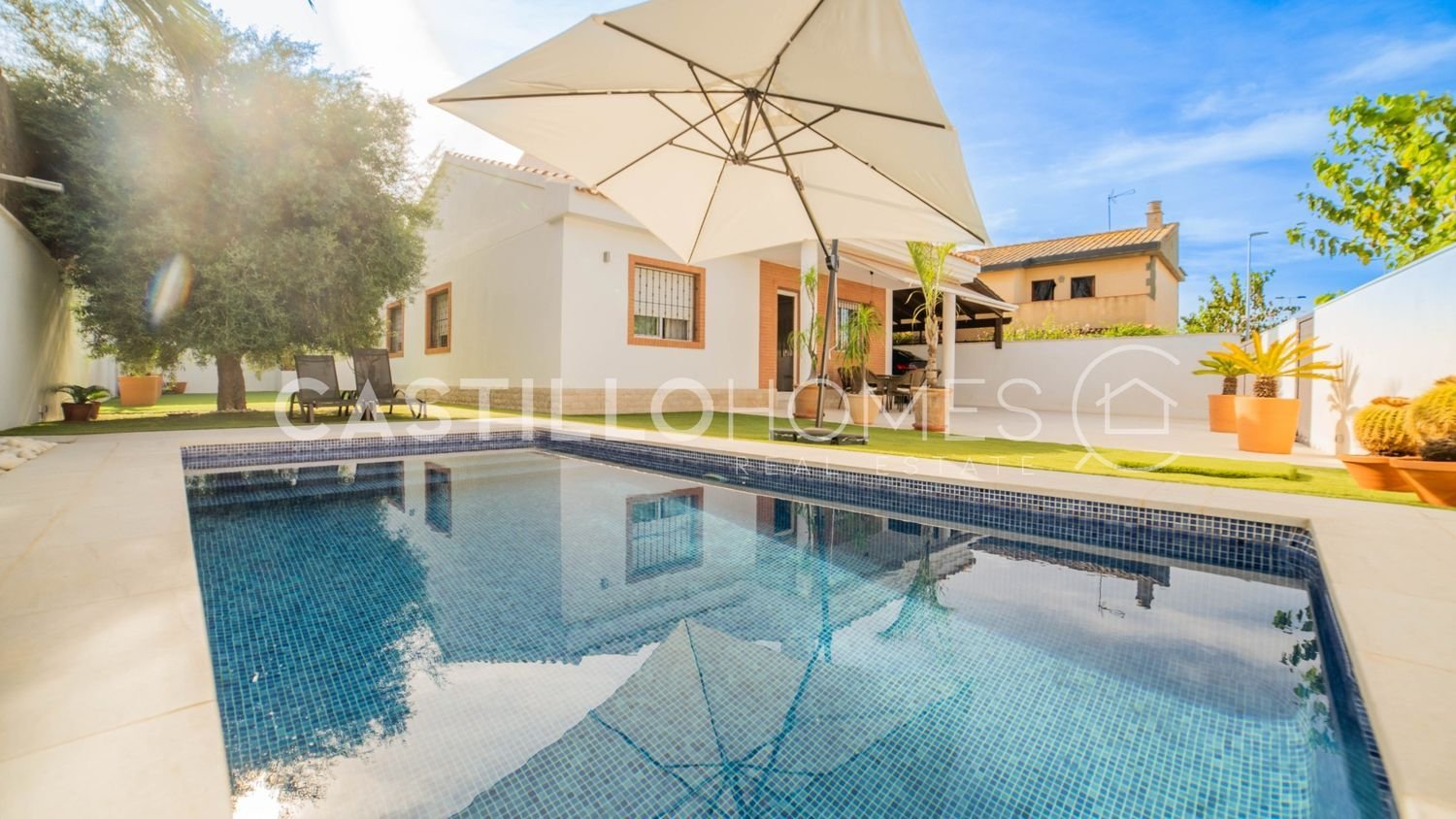 5 bedrooms House in Torre de la Horadada, Spain No. 271962