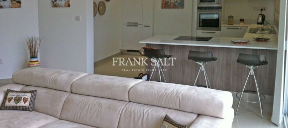 2 bedrooms Penthouse in Swieqi, Malta No. 3709 5