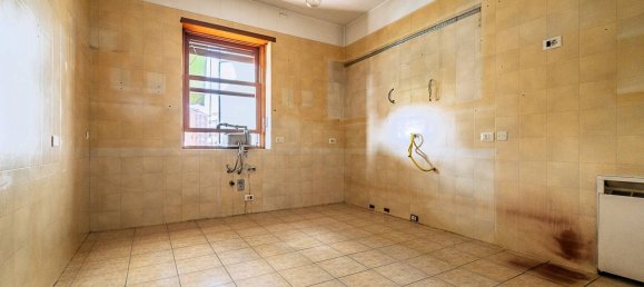 5 bedrooms Apartment in Turin, Italy No. 340451 8