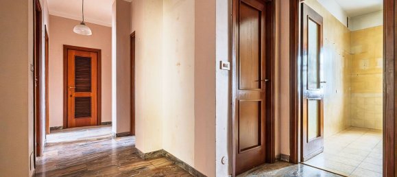 5 bedrooms Apartment in Turin, Italy No. 340451 7