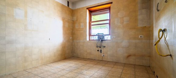 5 bedrooms Apartment in Turin, Italy No. 340451 9