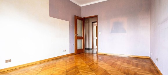 5 bedrooms Apartment in Turin, Italy No. 340451 24