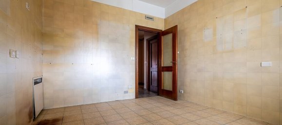 5 bedrooms Apartment in Turin, Italy No. 340451 10