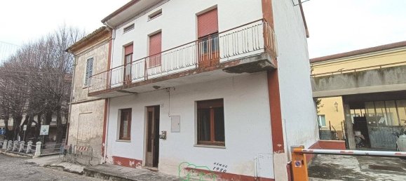 3 Schlafzimmer Villa in Vallefoglia, Italy, Nr. 87937 5