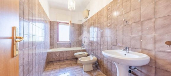 Apartamento de 3 habitaciónes en Ariccia, Italy No. 347046 17