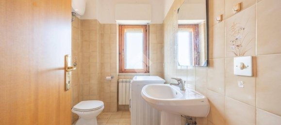 Apartamento de 3 habitaciónes en Ariccia, Italy No. 347046 18