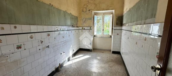 Casa de 4 habitaciónes en Montesarchio, Italy No. 31960 27