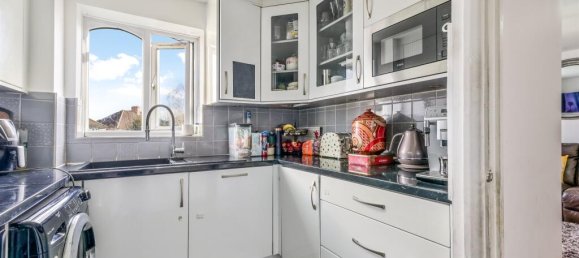 2 bedrooms Apartment in Feltham, United Kingdom No. 9848 5