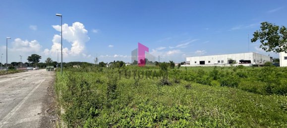 Terreno em Piazzola sul Brenta, Italy 11400 m² N.º 122892 19